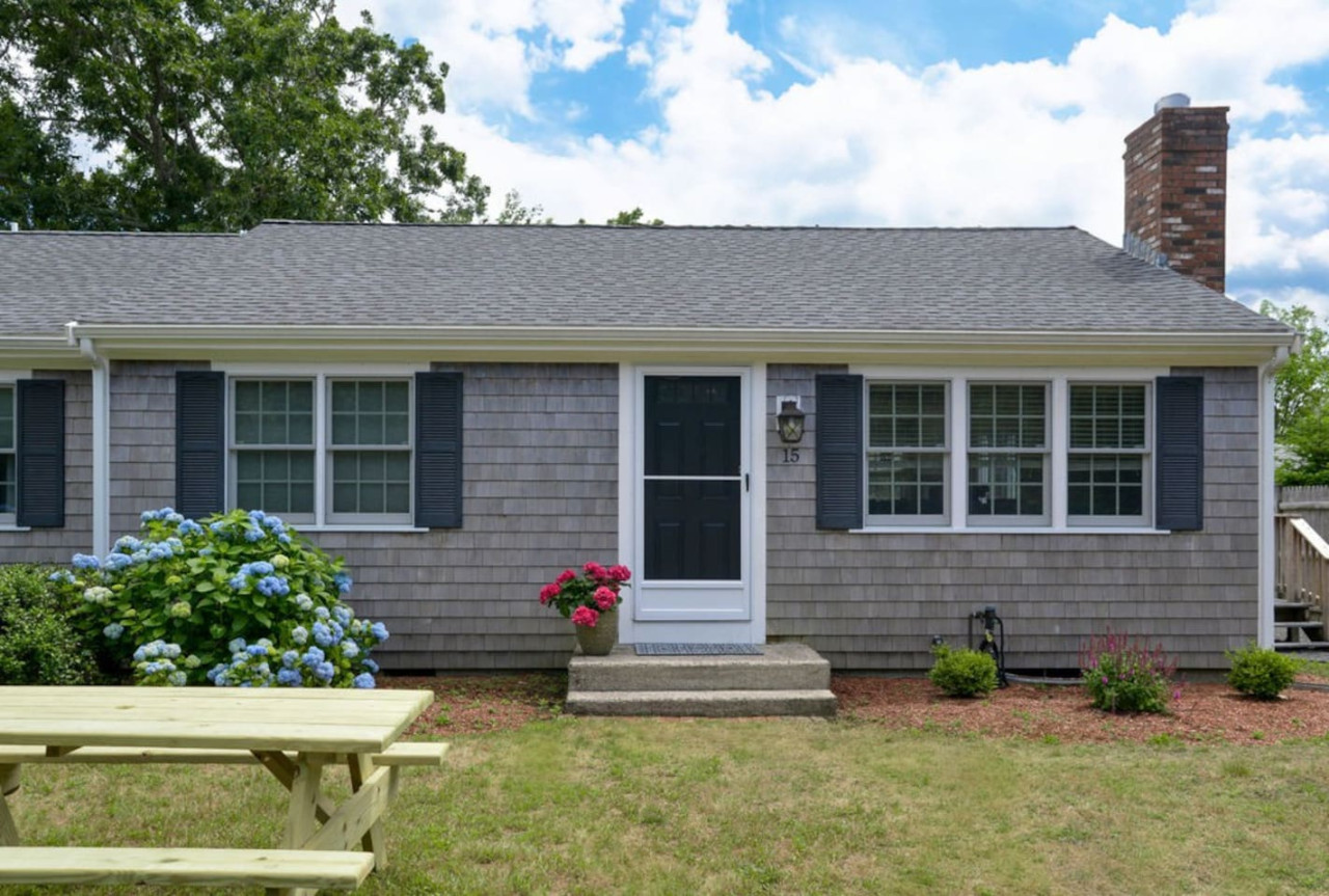 coastal-haven-in-west-dennis-15/