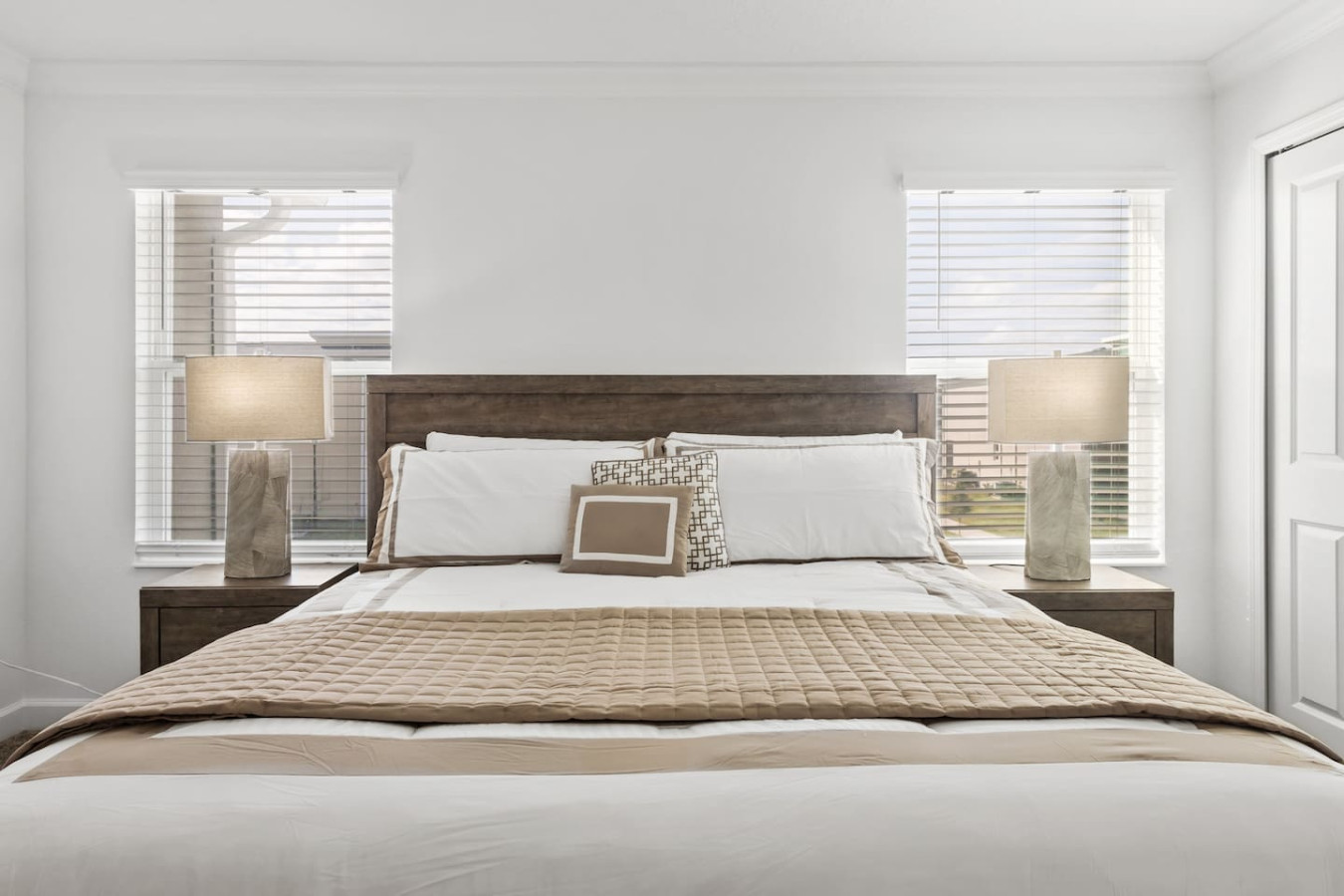 *NEW* King Bed | Disney Contemporary Townhouse - Kissimmee