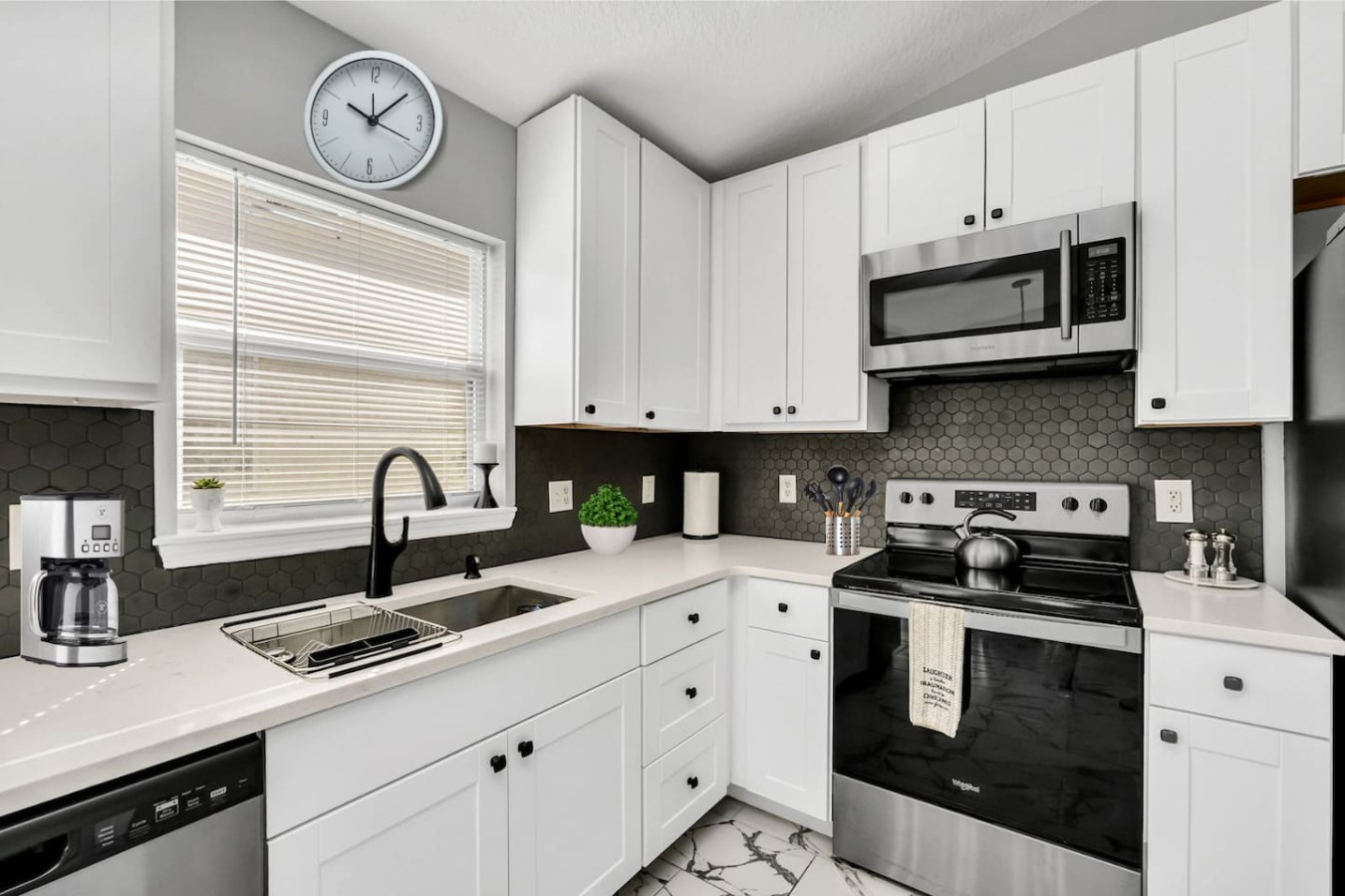 Queen Beds | Private Pool | Super Fast WIFI - Davenport