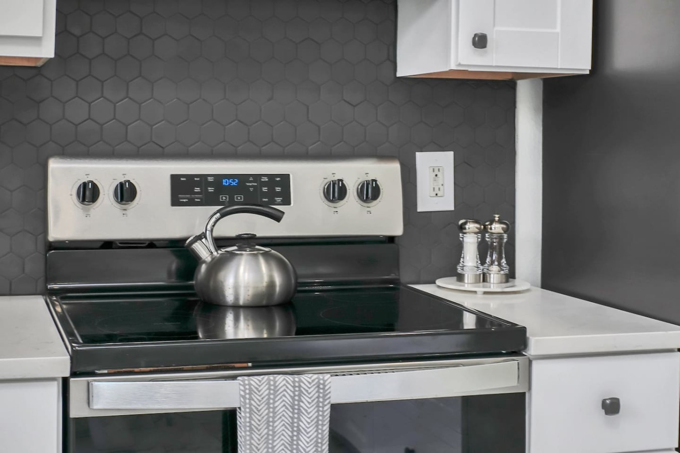 Queen Beds | Private Pool | Super Fast WIFI - Davenport