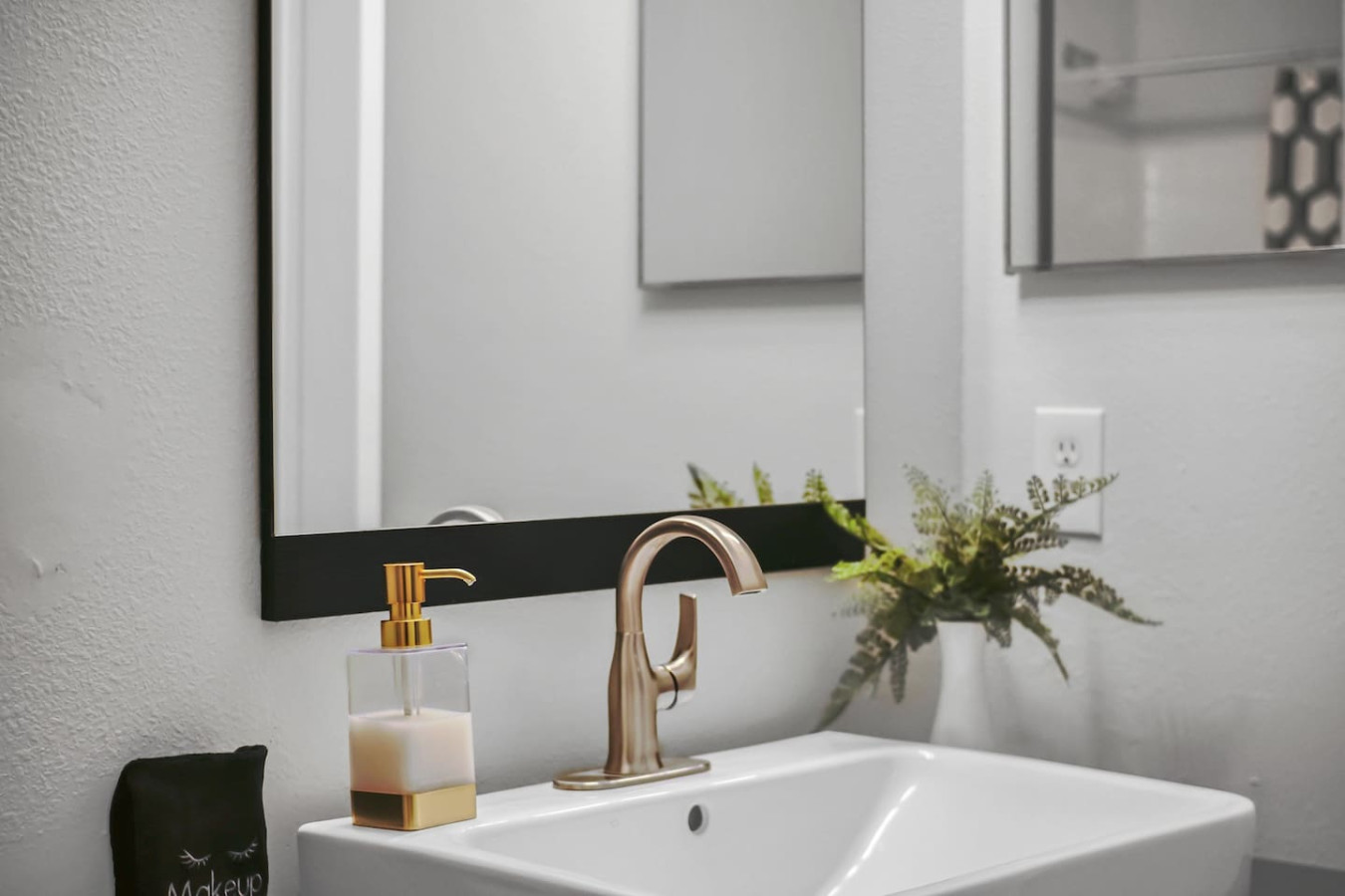 Queen Beds | Private Pool | Super Fast WIFI - Davenport