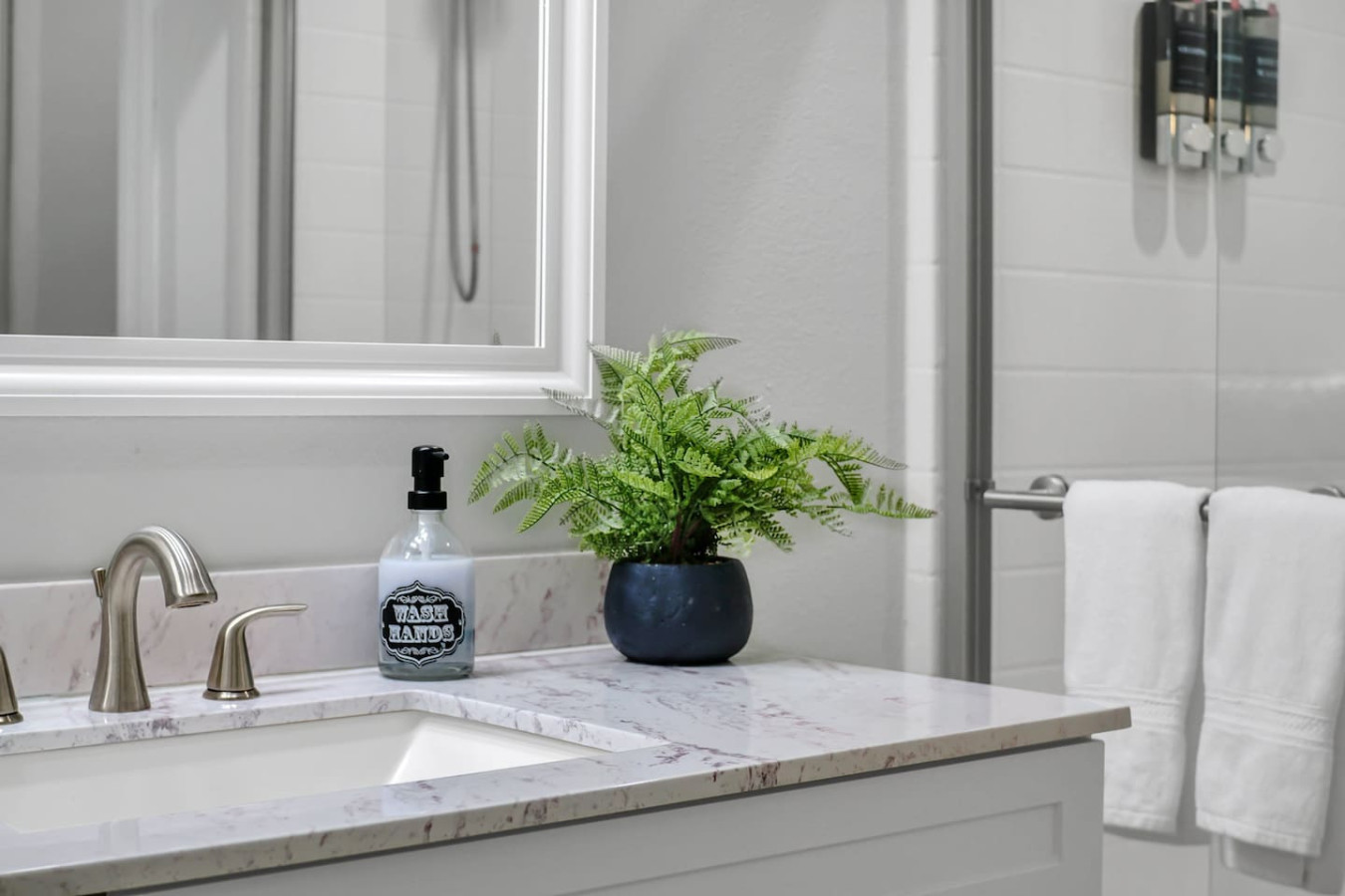 Queen Beds | Private Pool | Super Fast WIFI - Davenport