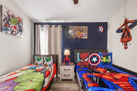 *NEW* King Bed | Glow In The Dark Kid Cave