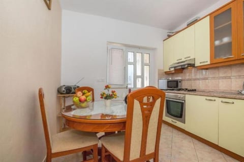 Apartments Mari - Unit 373712-13