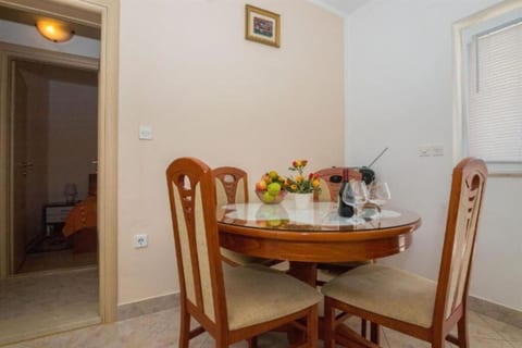 Apartments Mari - Unit 373712-13