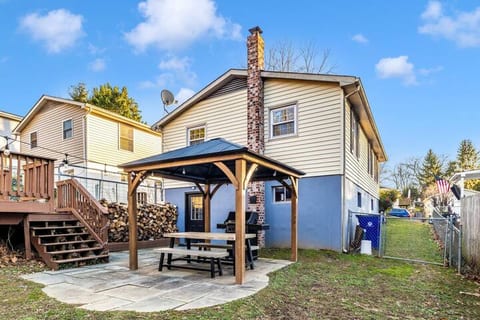 Cozy Retreat in Brunswick, MD