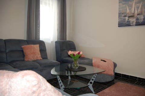 House Sun - Unit 376452-13