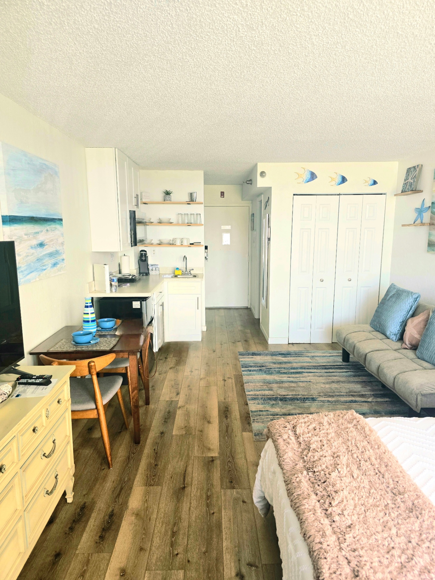 Studio Condo, Sleeps 3, Ocean View