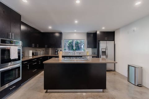 Mulholland Drive with Spa & Game Room