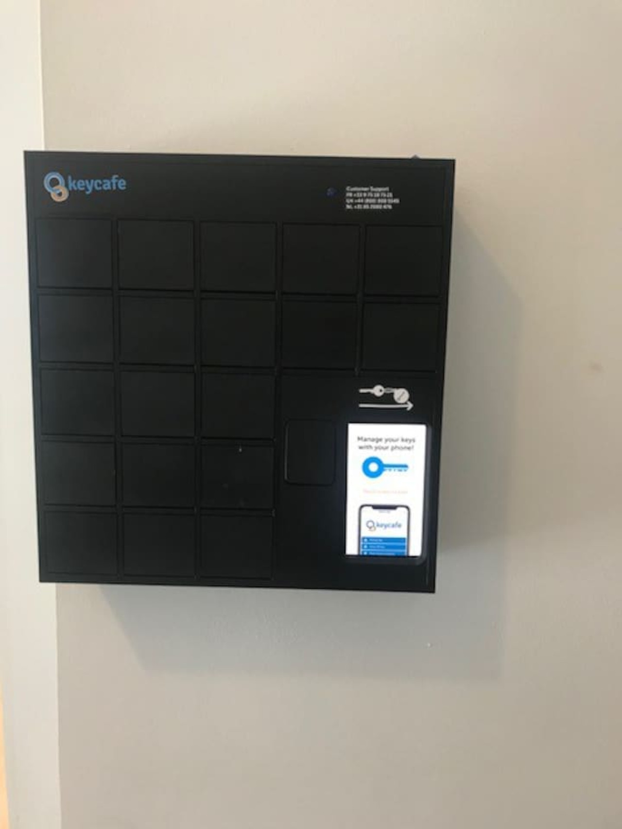 huge-one-bedroom-condo-sleep4-with-free-parking-gym-brickell-area/