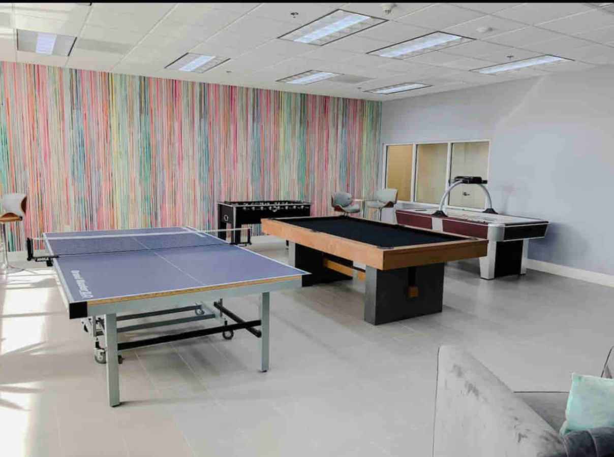 mesmerizing-studio+gym-downtown-brickell/