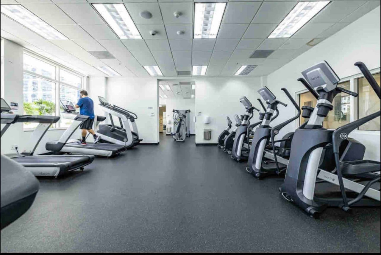 mesmerizing-studio+gym-downtown-brickell/