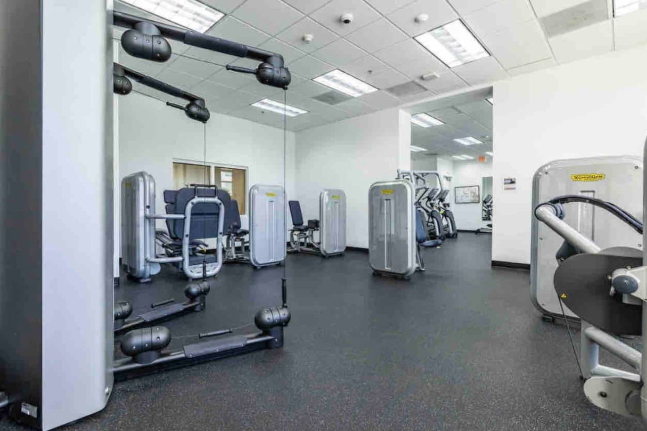 mesmerizing-studio+gym-downtown-brickell/