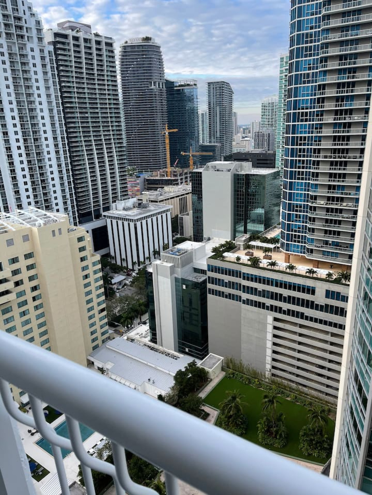 modern-studio*-heart-of-brickell-downtown-miami/