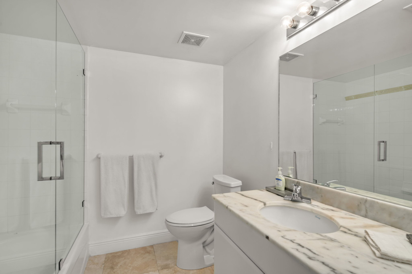 chic-lux-bay-view+free-park+gym/