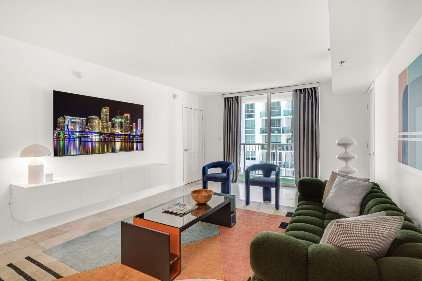 chic-lux-bay-view+free-park+gym/