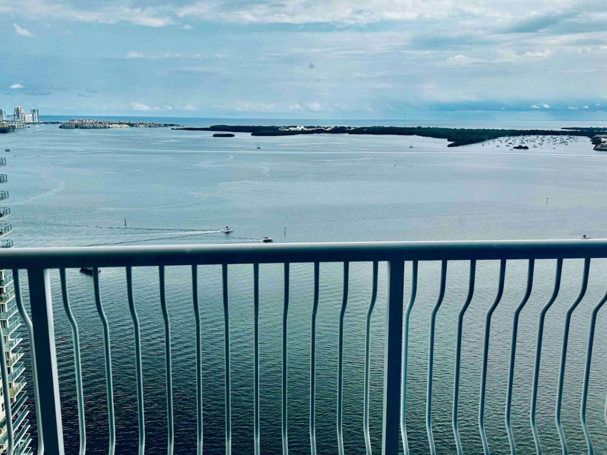 oceanfront-view*6sleep*downtown-brickell*free-park/