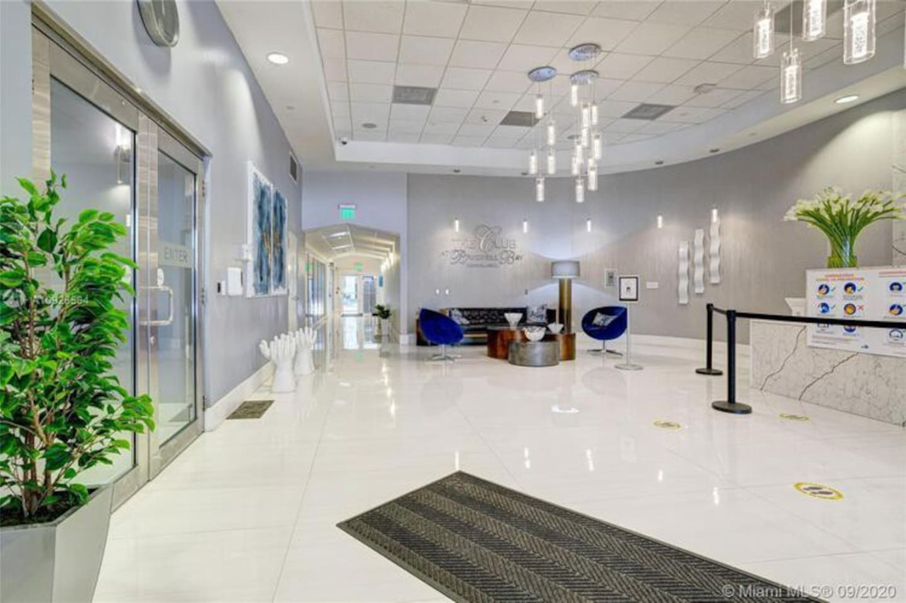 lux-studio+oceanview-+-2-queen-beds+-free-parking/