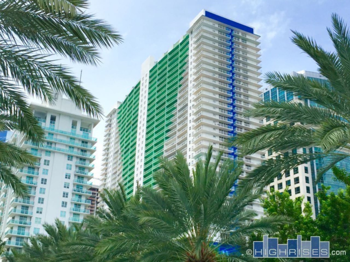 lux-studio+oceanview-+-2-queen-beds+-free-parking/