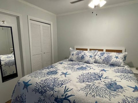 Coastal Getaway: Oceanview Condo in Hilton Head
