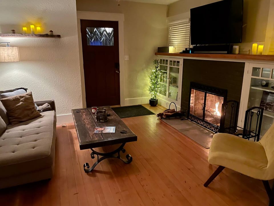 How about a movie night in front of the fire?! Premium Sonos surround sound in the living room along with a 55" TV with all streaming services is a great for night in!