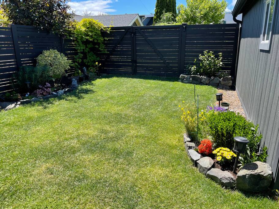 cozy-6th-ave-bungalow-w-sauna-bbq-firepit-and-ac/