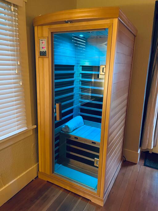 cozy-6th-ave-bungalow-w-sauna-bbq-firepit-and-ac/