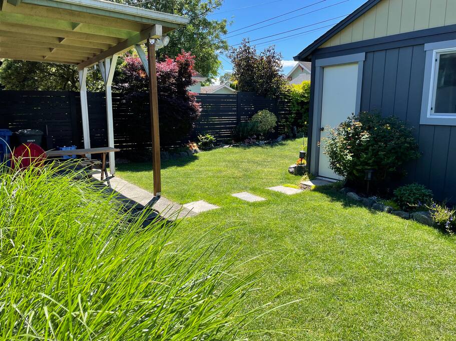 cozy-6th-ave-bungalow-w-sauna-bbq-firepit-and-ac/