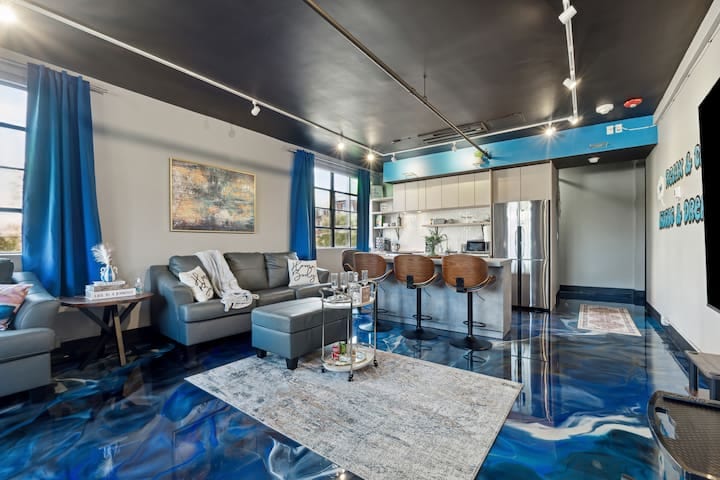 5 min to Hartsfield international airport - College Park