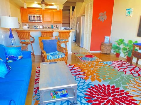 2BR - Ocean view oasis walk to Ironman Pier