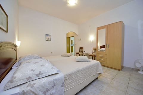 Apartment Ivo - Unit 373392-13