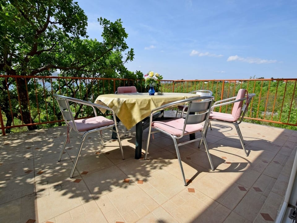 Apartments Mari - Unit 373810-13