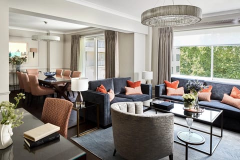 Fully Serviced Three Bed Apartment with Balcony