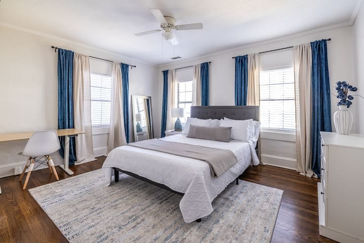 Chic Metro ATL Flat | Walk to Beltline & Ponce Mkt - Atlanta