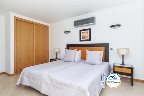 BnB Homes Comfortable Duplex Apartment