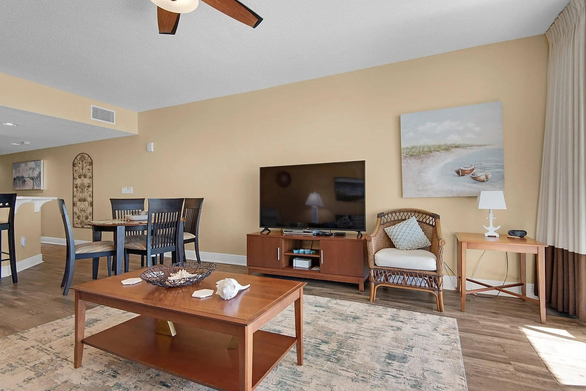 2nd Floor- Beach Chair Service-Majestic Beach! image 15