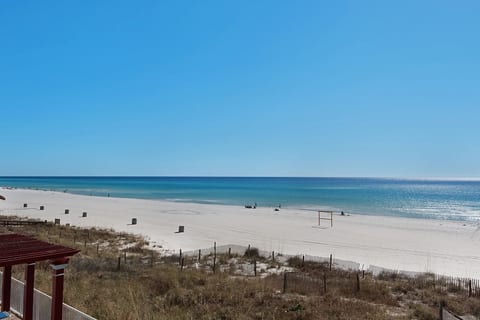 2nd Floor Beachfront Condo w/Beach Chair Service!