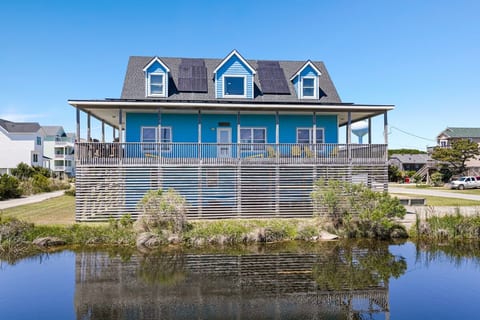 Be Still: Steps to beach, HotTub, Ocean+Sound view image 2