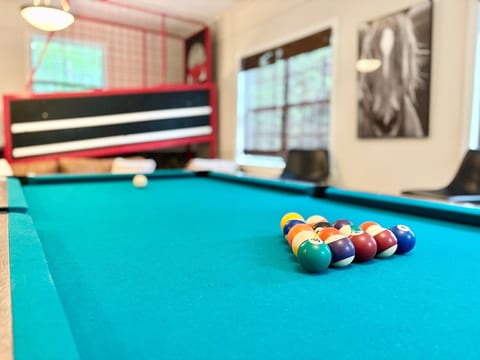 Large Home|Deck w/views|Game Room|Grill&Fire Pit image 1