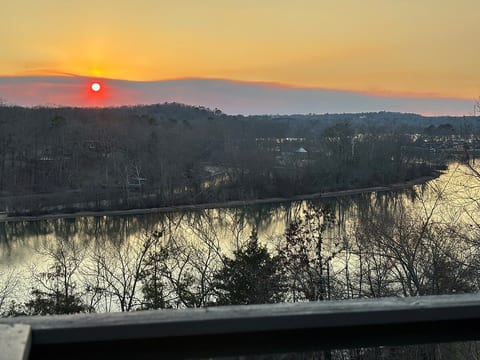 Riverine Retreat