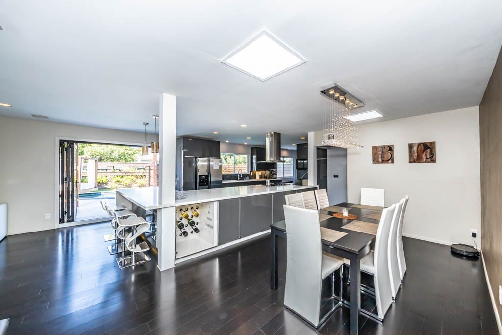 luxury-3br-oasis:-pool-and-style/