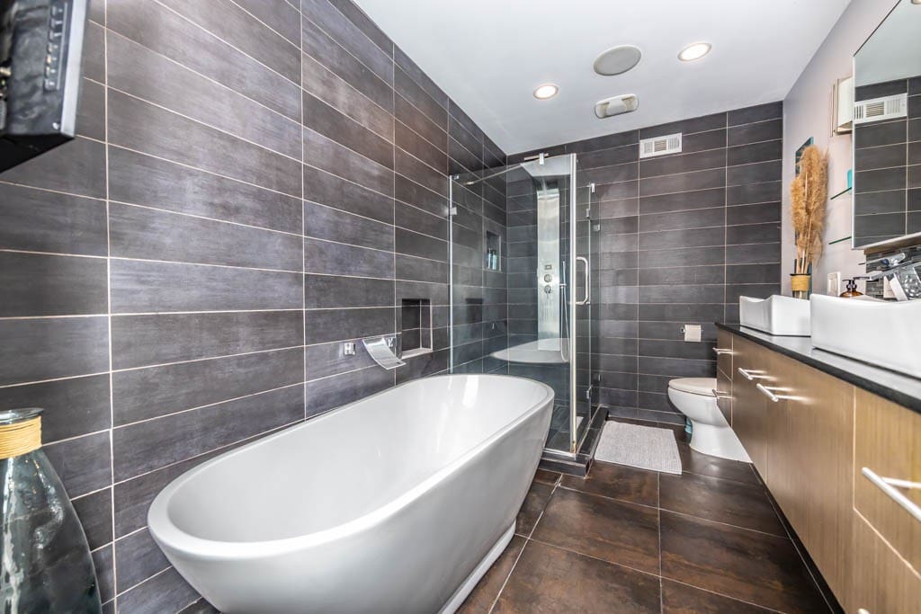 luxury-3br-oasis:-pool-and-style/