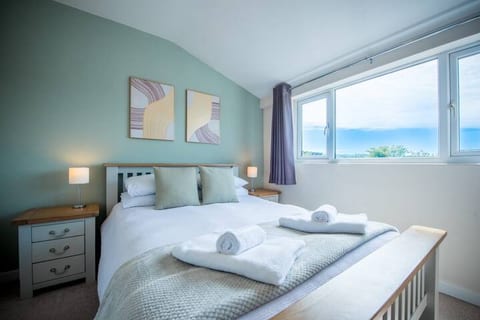 Cosy Retreat for Couples & Families, Rural Views.
