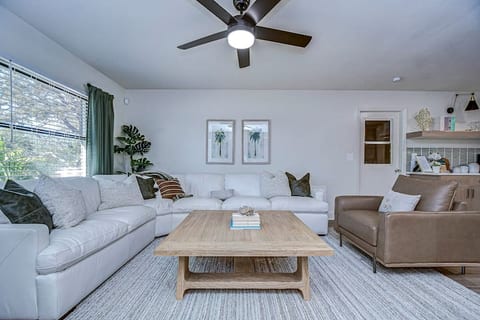 Paradise on Parkview Lane