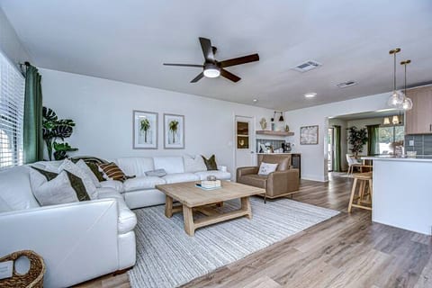 Paradise on Parkview Lane