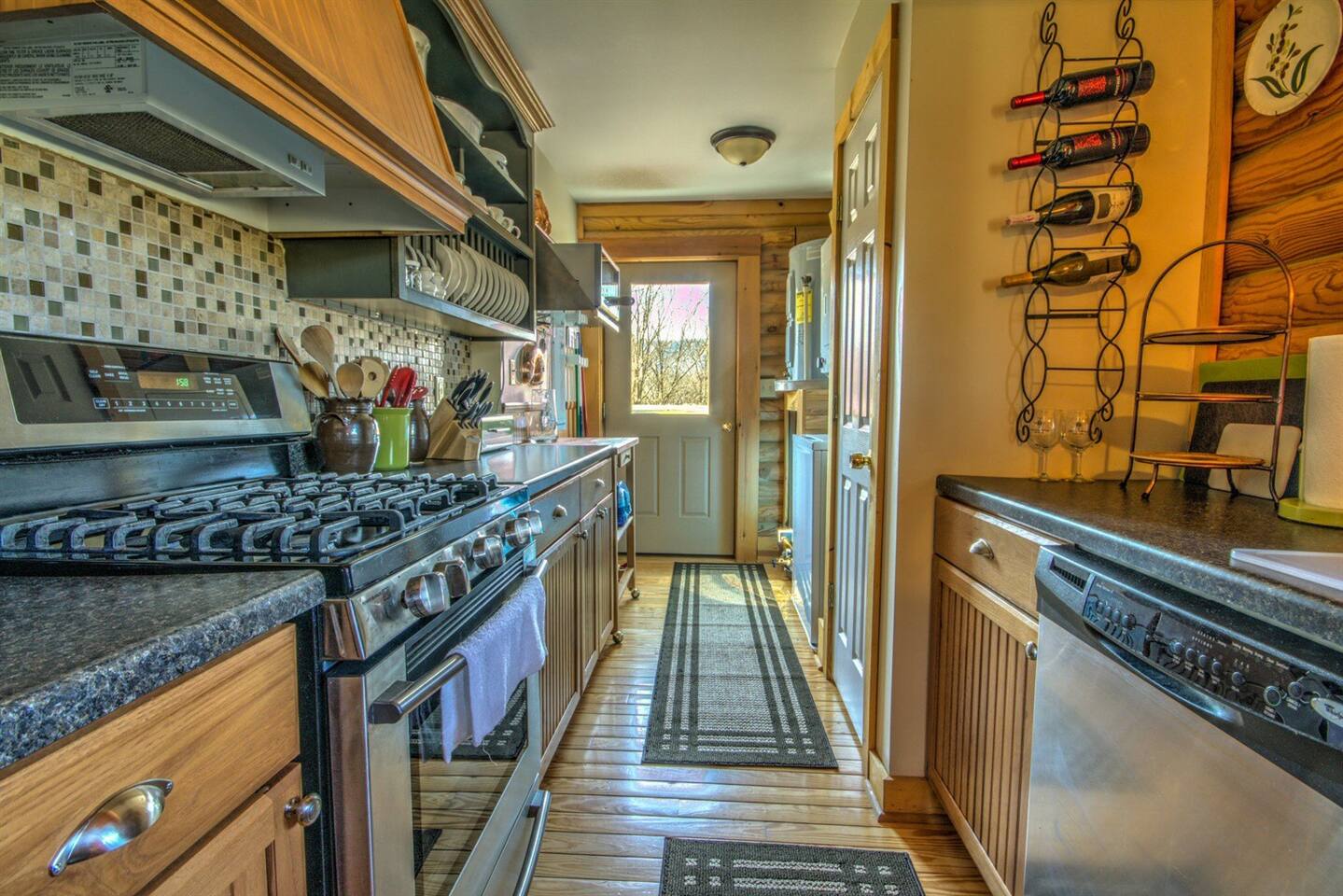 poppy's-hideaway-on-the-shenandoah-river/