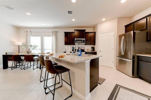 Spacious 4-Bedroom Retreat in East Temple