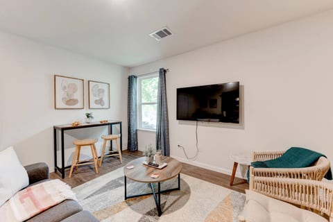 The Cozy Haven In Temple
