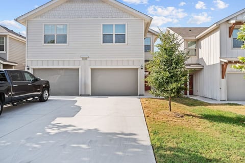 Home! Near Sea World Lackland