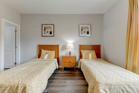 Townhome in Central Temple